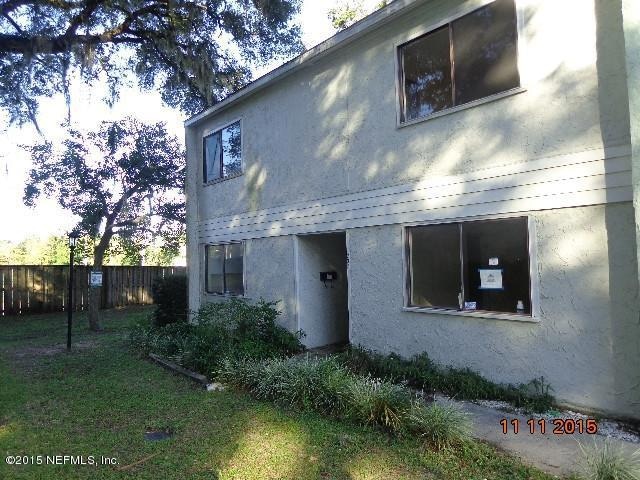 723 Oaks Manor Ct, Jacksonville, FL 32211 - photo 1