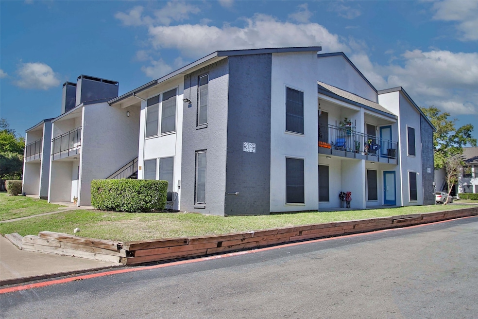 Parks on Taylor Apartment Homes, Sherman, TX 75092 - photo 1