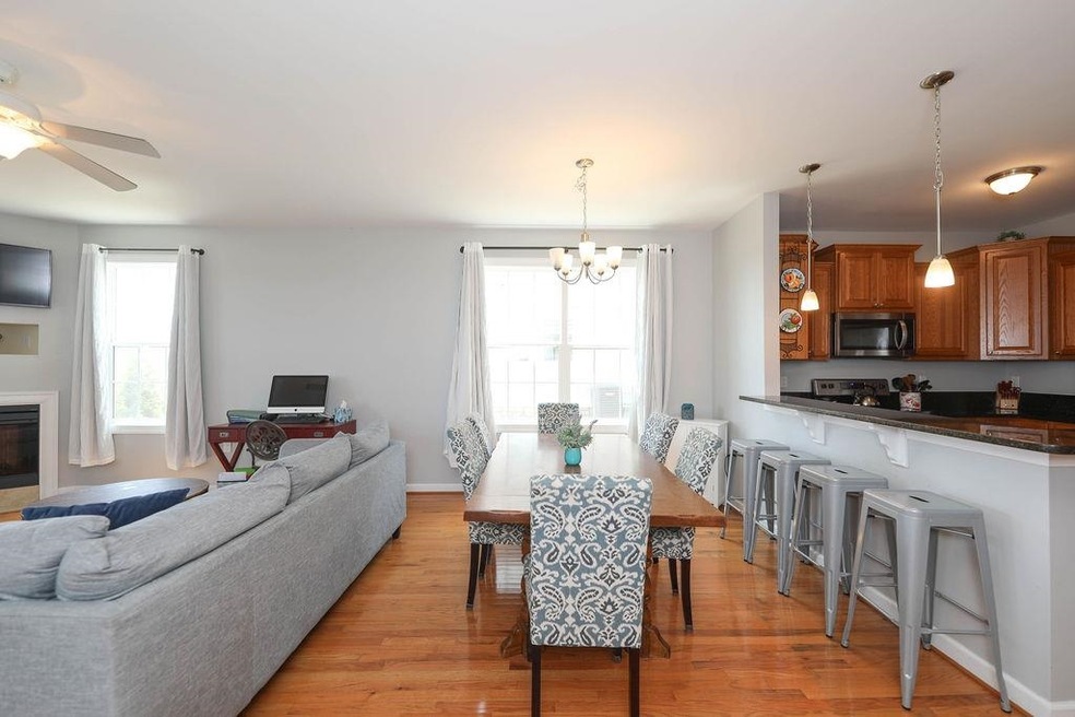 69 Windgate Cir unit 101, Fishersville, VA 22939 - photo 1