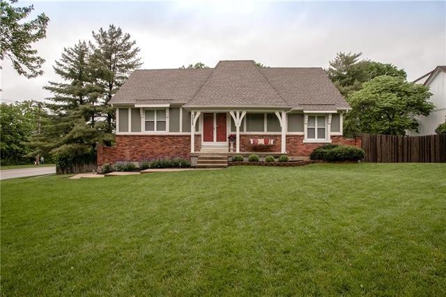 7028 Albervan St, Shawnee, KS 66216 - photo 1