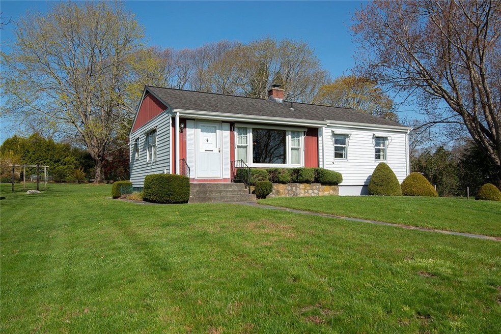 29 Stuart St, Westerly, RI 02891 - photo 1