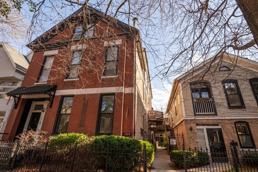 1909 N Orchard St unit C, Chicago, IL 60614 - photo 1