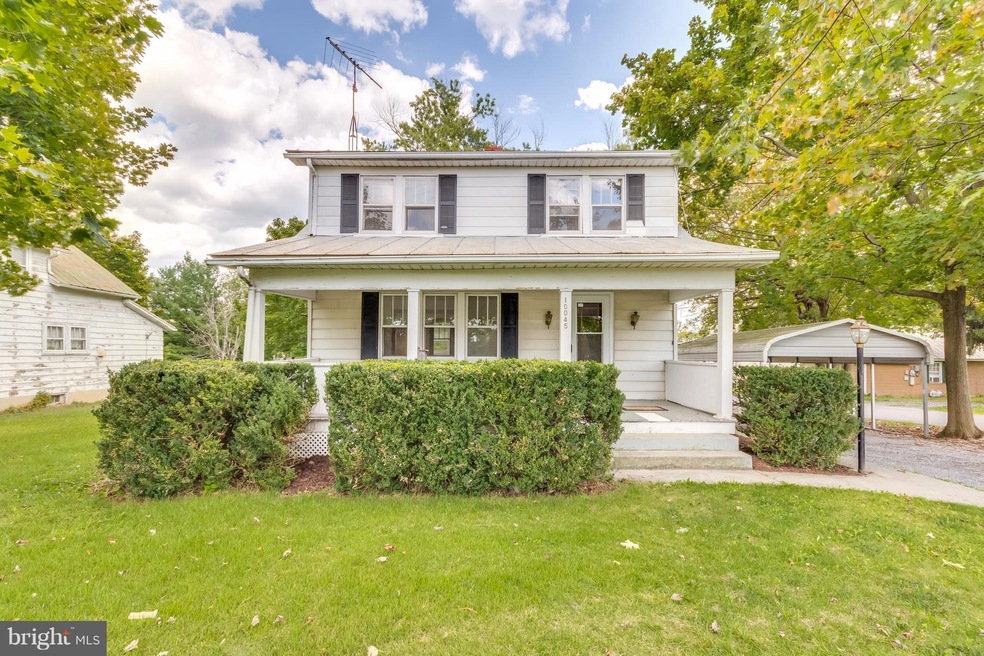 10045 Winchester Ave, Bunker Hill, WV 25413 - photo 1