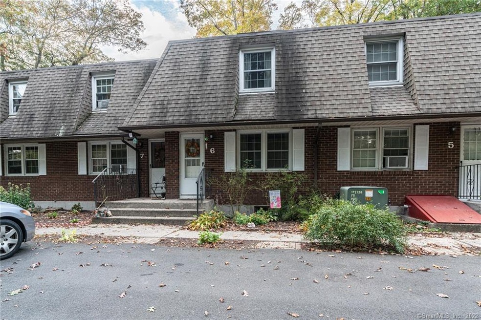 27 Woodcrest Dr unit 6, Burlington, CT 06013 - photo 1