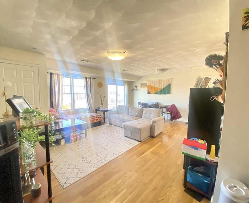 260 Main St unit 402, Malden, MA 02148 - photo 1