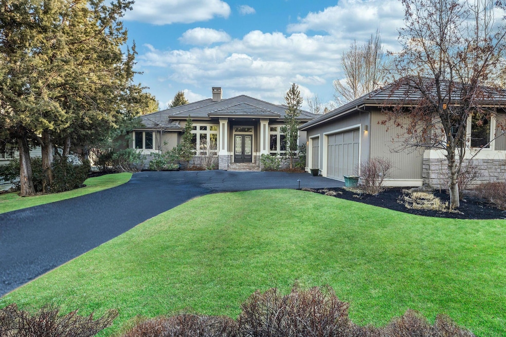 19506 Green Lakes Loop, Bend, OR 97702 - photo 1