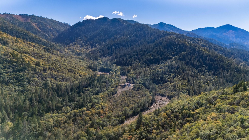 379 Savage Creek Rd, Grants Pass, OR 97527 - photo 1