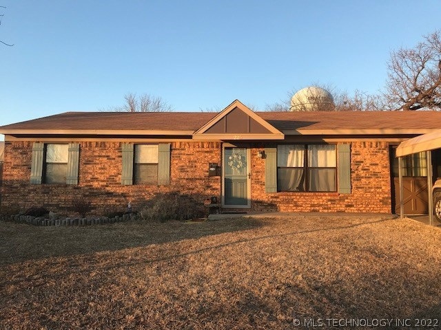 225 W Osage Ave, McAlester, OK 74501 - photo 1