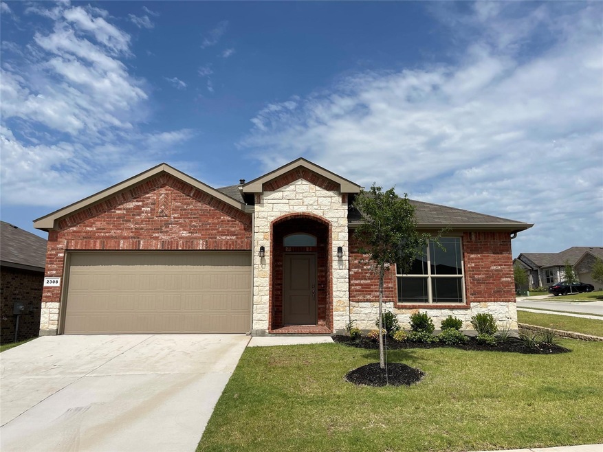 2308 Waggoner Ranch Dr, Weatherford, TX 76087 - photo 1