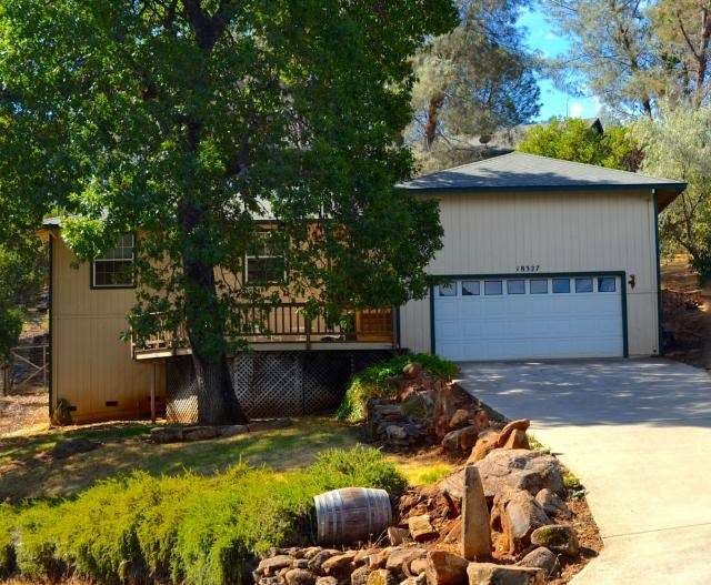 Lovely home located on a small cul-de-sac