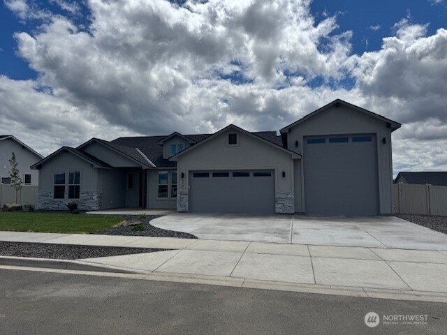 207 E Chinook Rd, Ellensburg, WA 98926 - photo 1