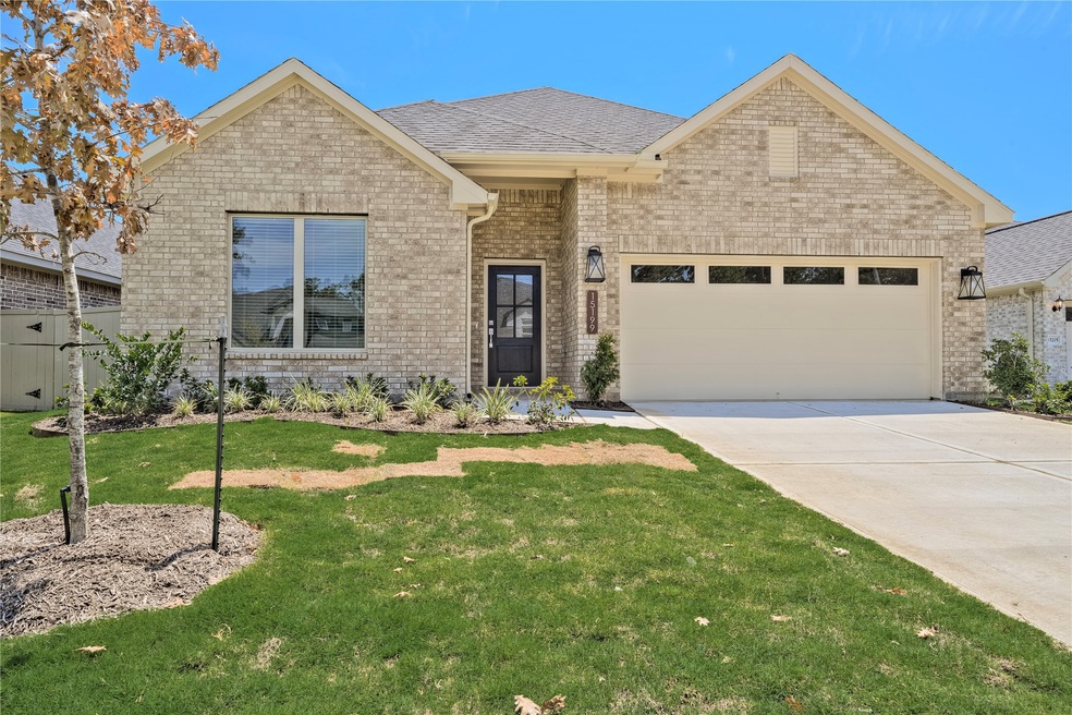 PLEASE SEE 3D VIRTUAL TOUR. Beautiful all brick ho