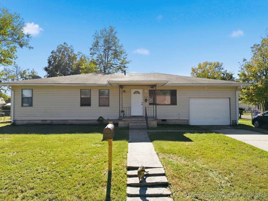 510 W Jefferson Ave, Checotah, OK 74426 - photo 1