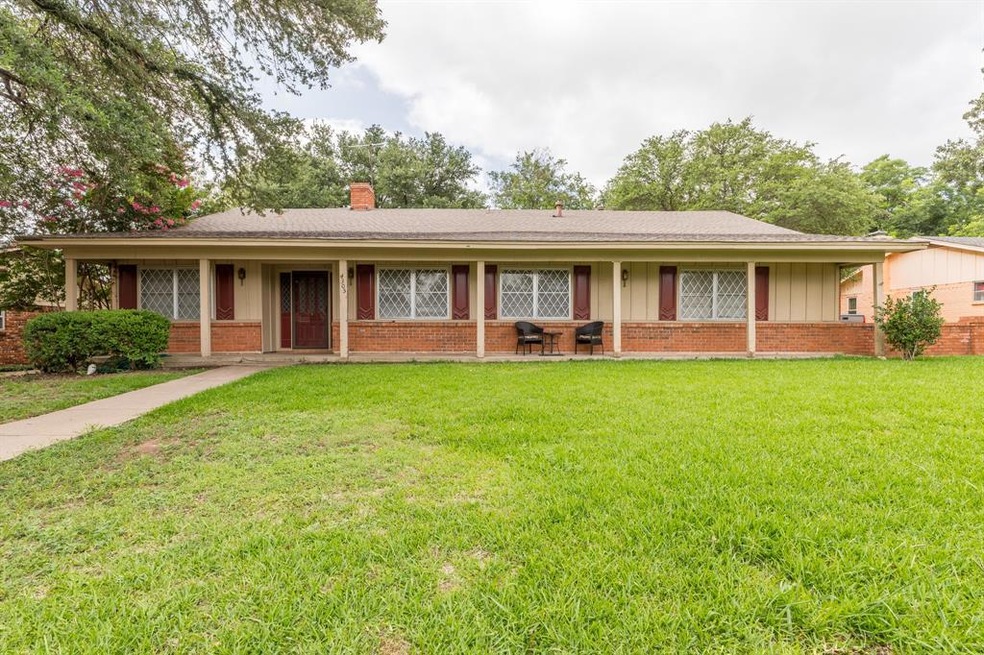 4305 Barcelona Dr, Fort Worth, TX 76133 - photo 1