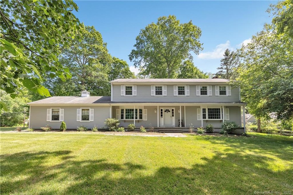 54 Teeter Rock Rd, Trumbull, CT 06611 - photo 1