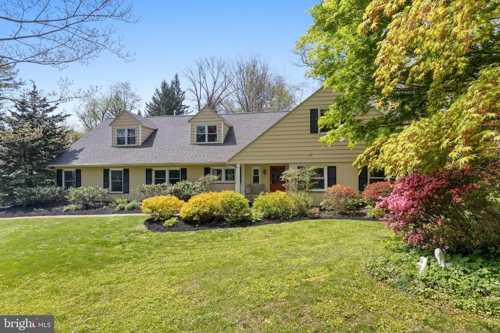 135 Pine Tree Rd, Wayne, PA 19087 - photo 1