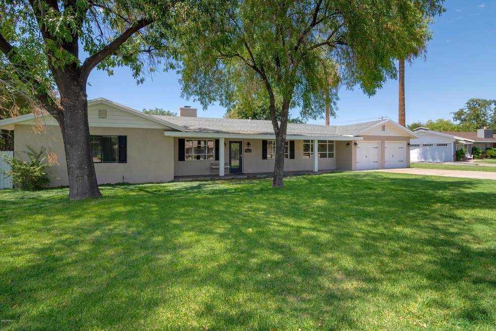 8022 N 10th Ave, Phoenix, AZ 85021 - photo 1