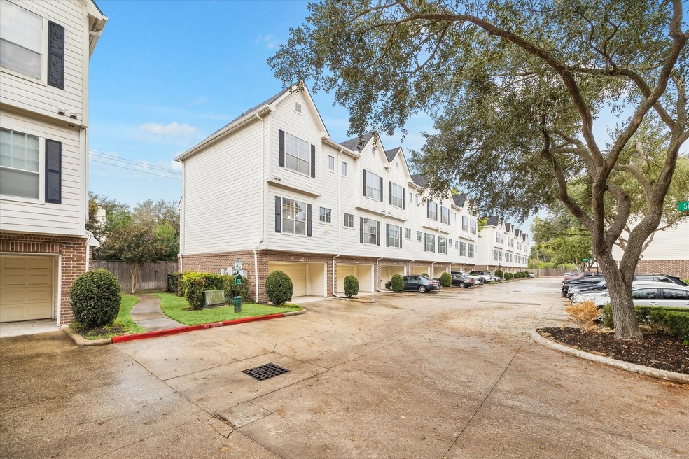 9200 Westheimer Rd unit 907, Houston, TX 77063 - photo 1
