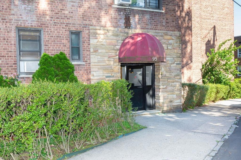 95 Sedgwick Ave unit 6B, Yonkers, NY 10705 - photo 1