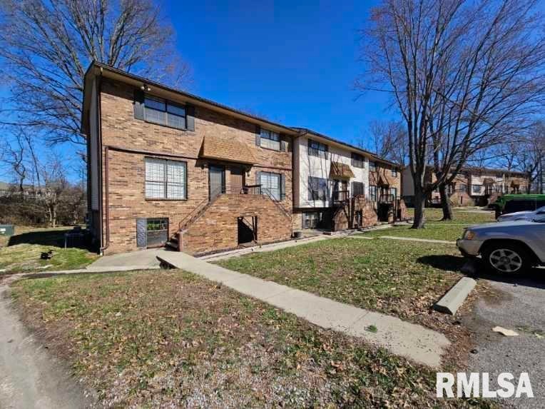 408 Halia Crest, Mount Vernon, IL 62864 - photo 1