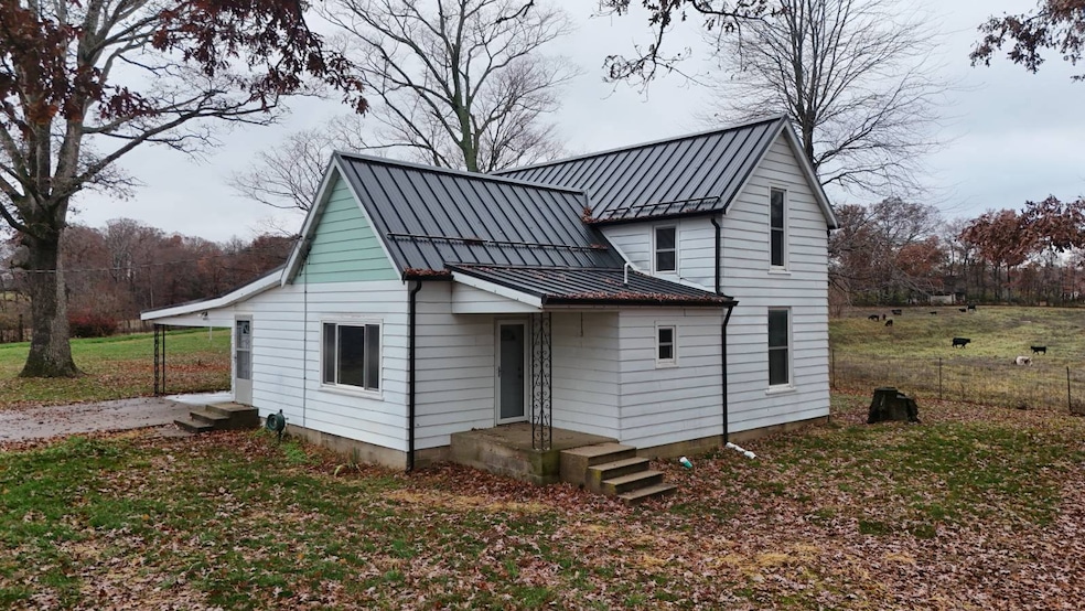 658 County Road 1000 N, Albion, IL 62806 - photo 1