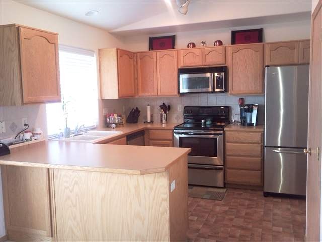 1025 N Stanley St, Medical Lake, WA 99022 - photo 1