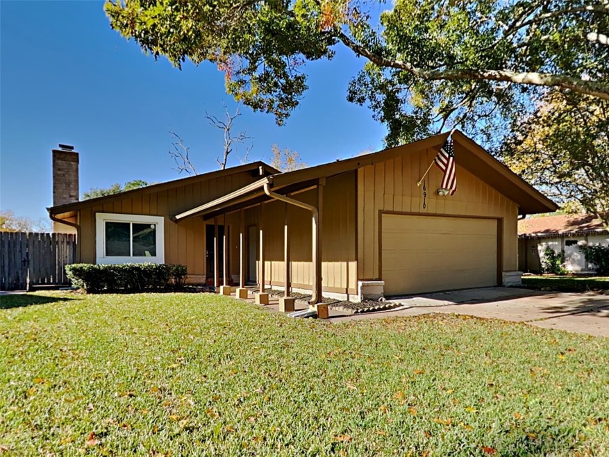 16910 Hibiscus Ln, Friendswood, TX 77546 - photo 1