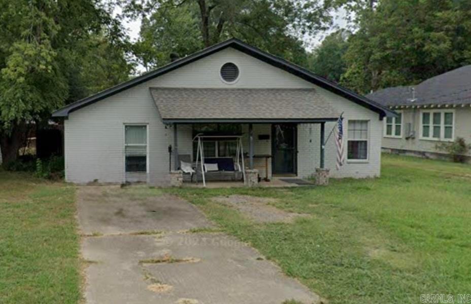 305 Ash St, Conway, AR 72034 - photo 1