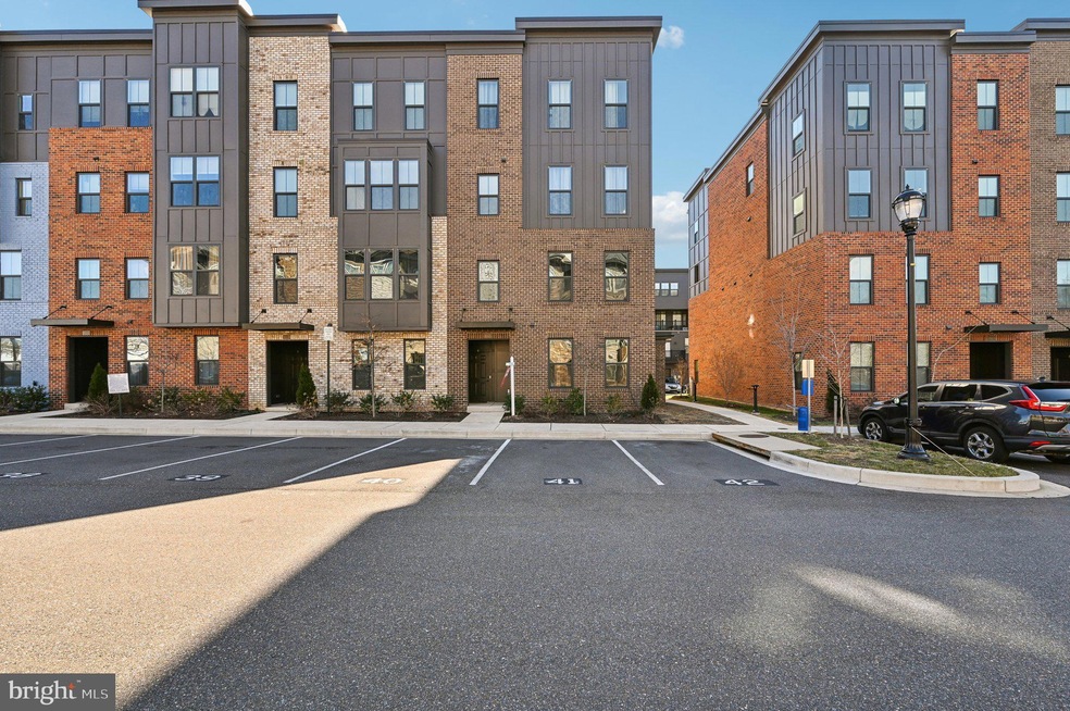 10121 -A Seattle Slew Ln unit 11, Laurel, MD 20723 - photo 1