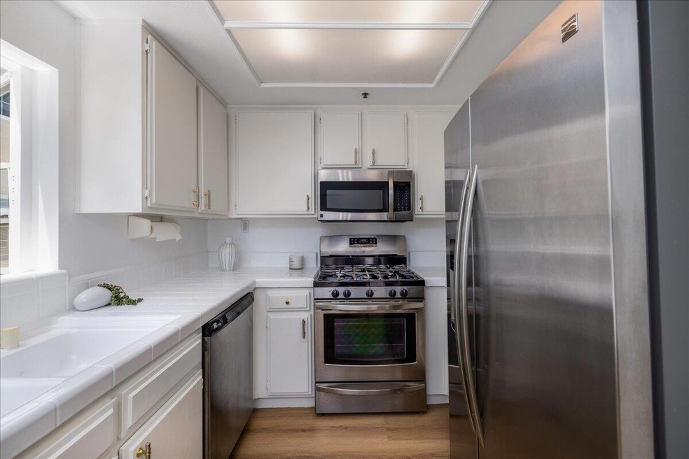 08-8800-burnet-ave-unit-12-038-Edit