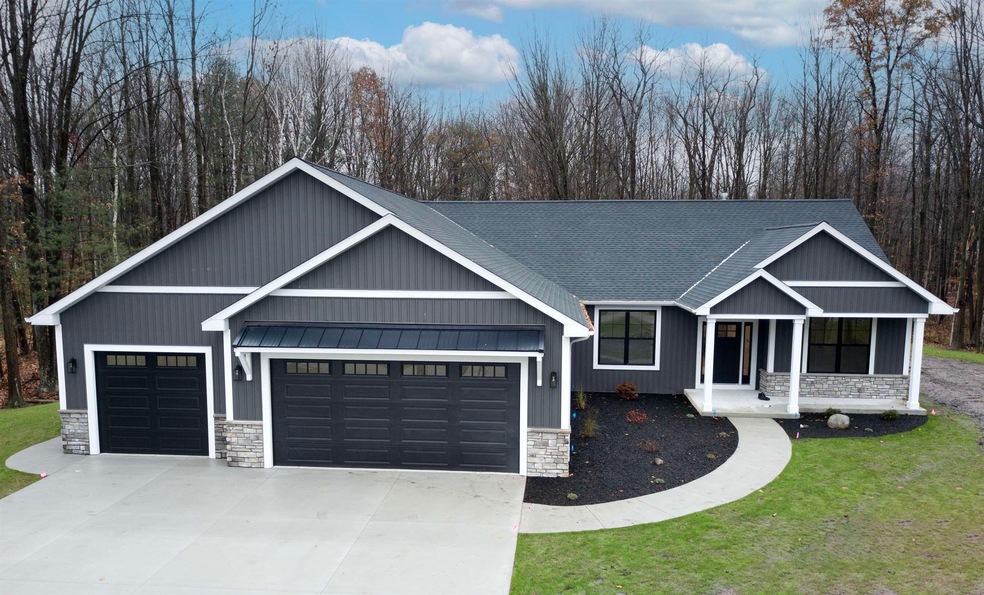 3555 E Douglas Dr, Midland, MI 48642 - photo 1