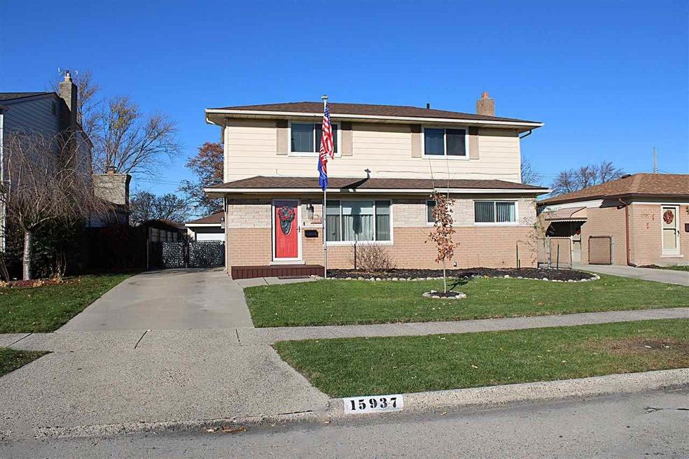 15937 Dugan St, Roseville, MI 48066 - photo 1