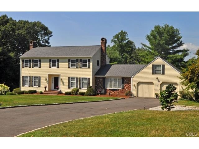 18 White Tail Ln, Trumbull, CT 06611 - photo 1