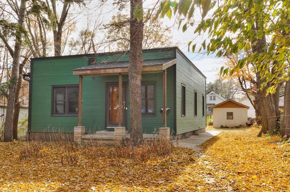 412 Fulton Dr, Des Moines, IA 50315 - photo 1