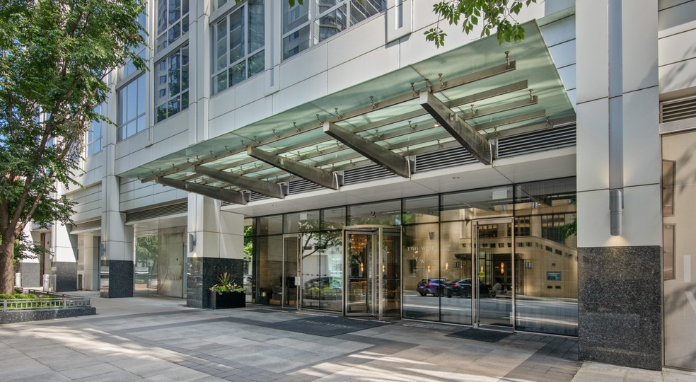 2 W Delaware Place unit 2601, Chicago, IL 60610 - photo 1