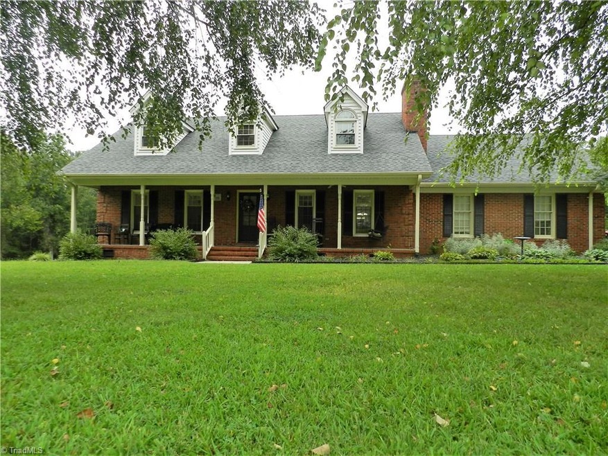 2250 Kivett Dr, Greensboro, NC 27406 - photo 1