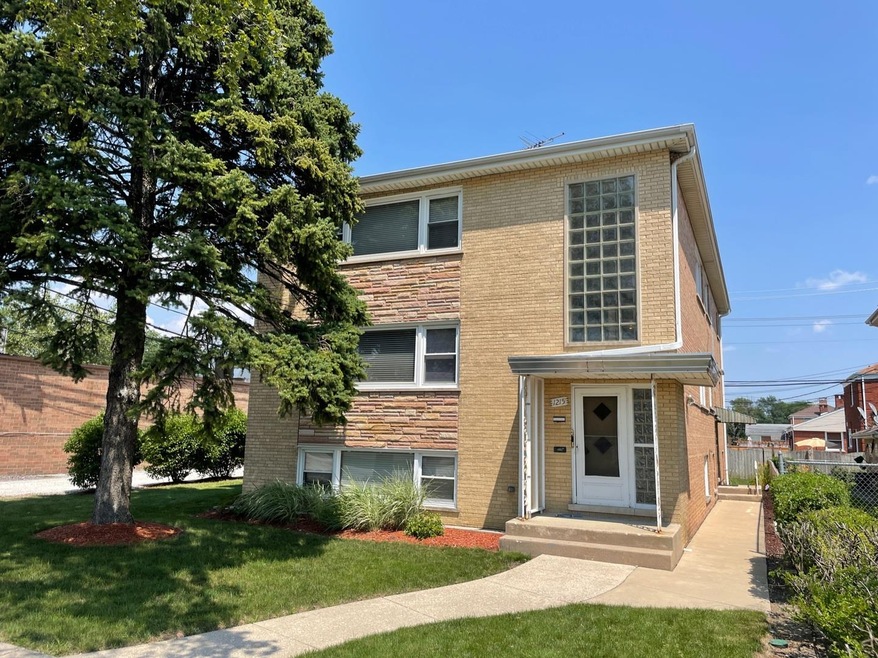 1215 Westchester Blvd unit 1, Westchester, IL 60154 - photo 1