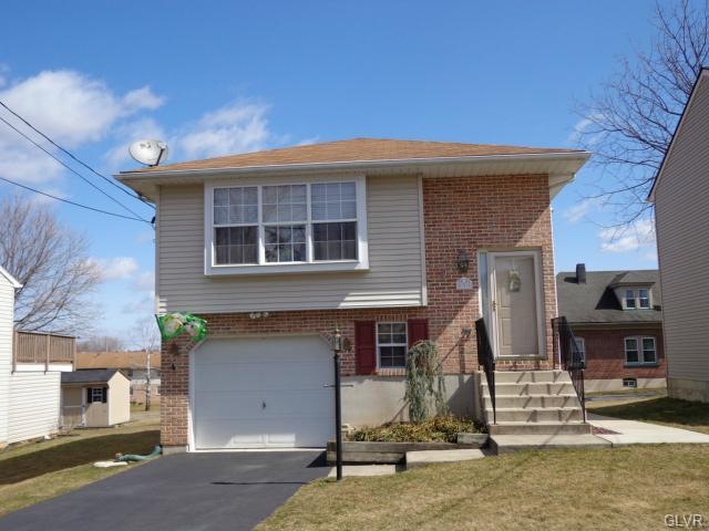 699 Oakwood St, Easton, PA 18045 - photo 1