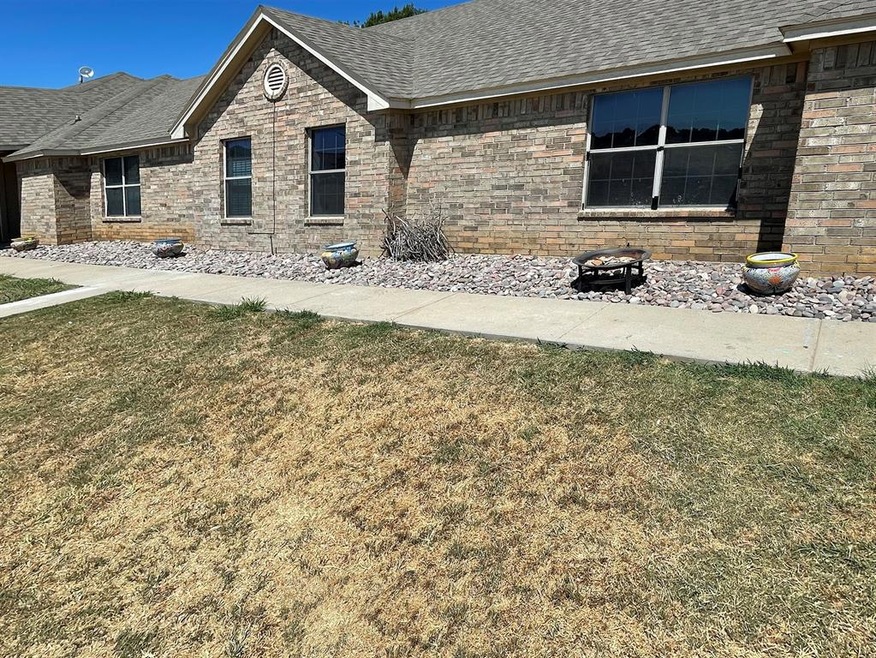 141 Lindas Creek Ln unit 141-147, Weatherford, TX 76088 - photo 1