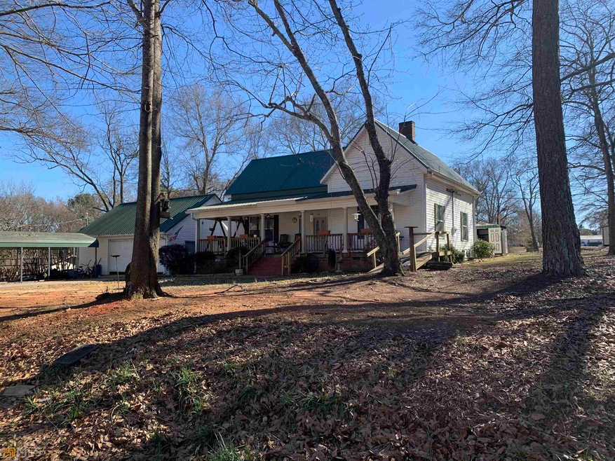 136 Wood St, Commerce, GA 30529 - photo 1