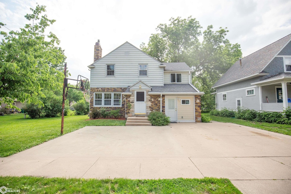 For Sale $194,000 • Co-Listing Agent