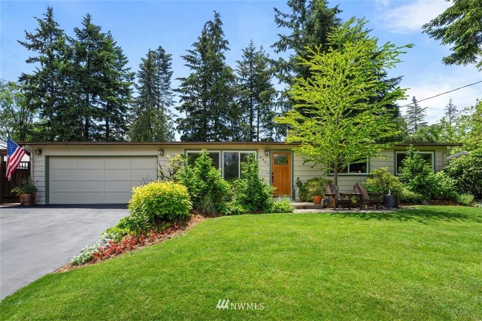 8437 NE 140th St, Kirkland, WA 98034 - photo 1