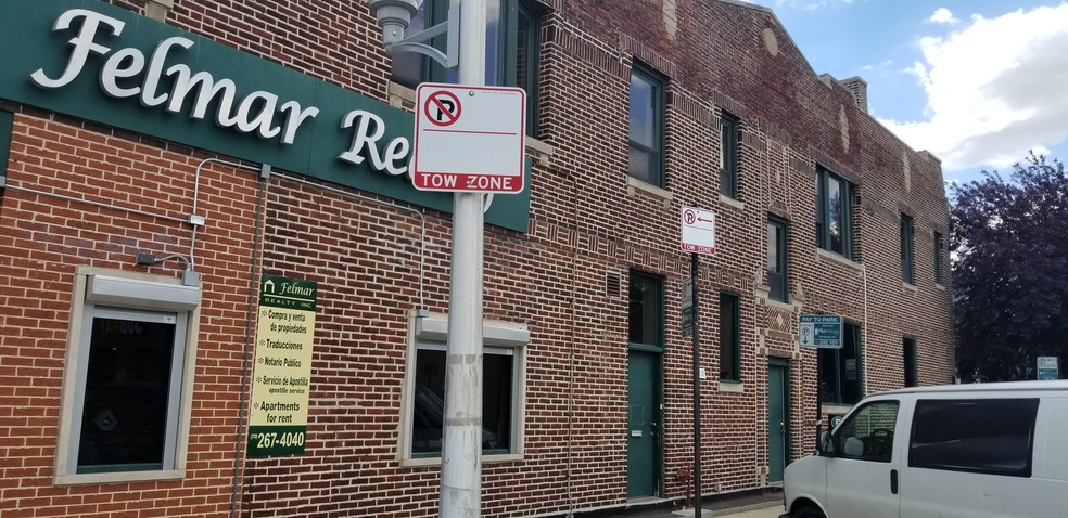 3325 W Belmont Ave unit 2R, Chicago, IL 60618 - photo 1