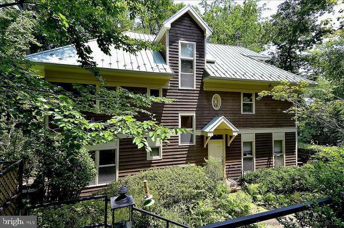 4532 Broad Branch Rd NW, Washington, DC 20008 - photo 1