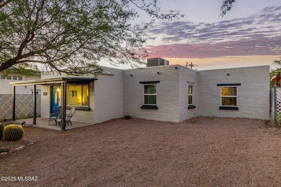 1021 E Silver St, Tucson, AZ 85719 - photo 1