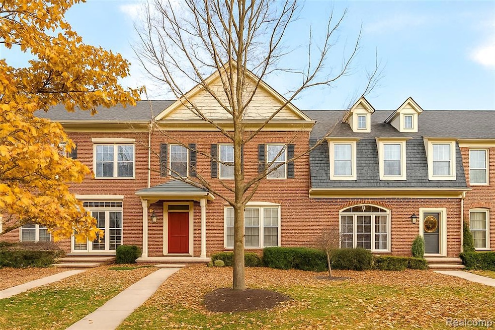 1284 W Crystal Cir unit 203, Canton, MI 48187 - photo 1