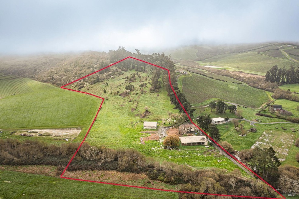 2935 Bloomfield Rd, Sebastopol, CA 95472 - photo 1