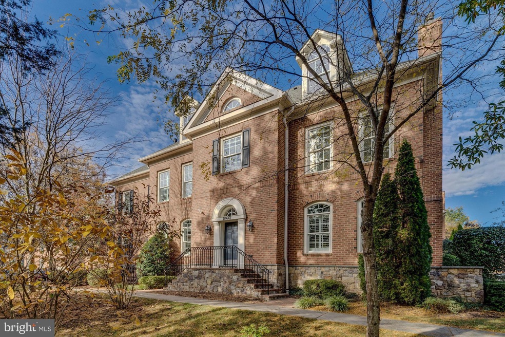 10661 Main St, Fairfax, VA 22030 - photo 1