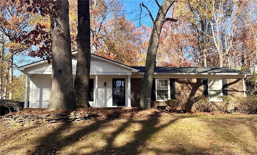 2708 Regents Park Ln, Greensboro, NC 27455 - photo 1