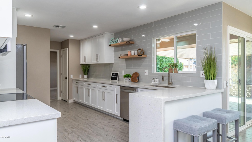 17434 N Horseshoe Ln, Sun City, AZ 85373 - photo 1